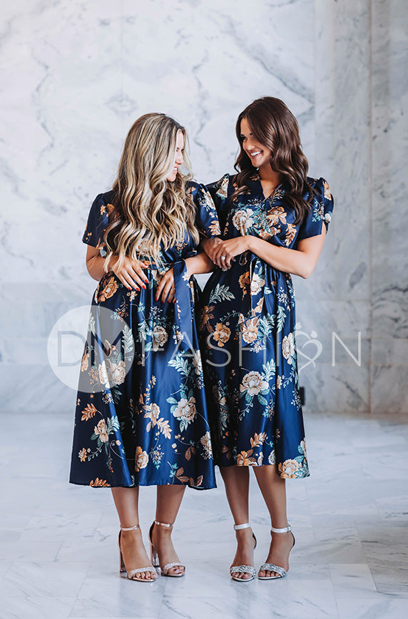 Magnolia Navy Floral Dress - DM Exclusive - Nursing Friendly