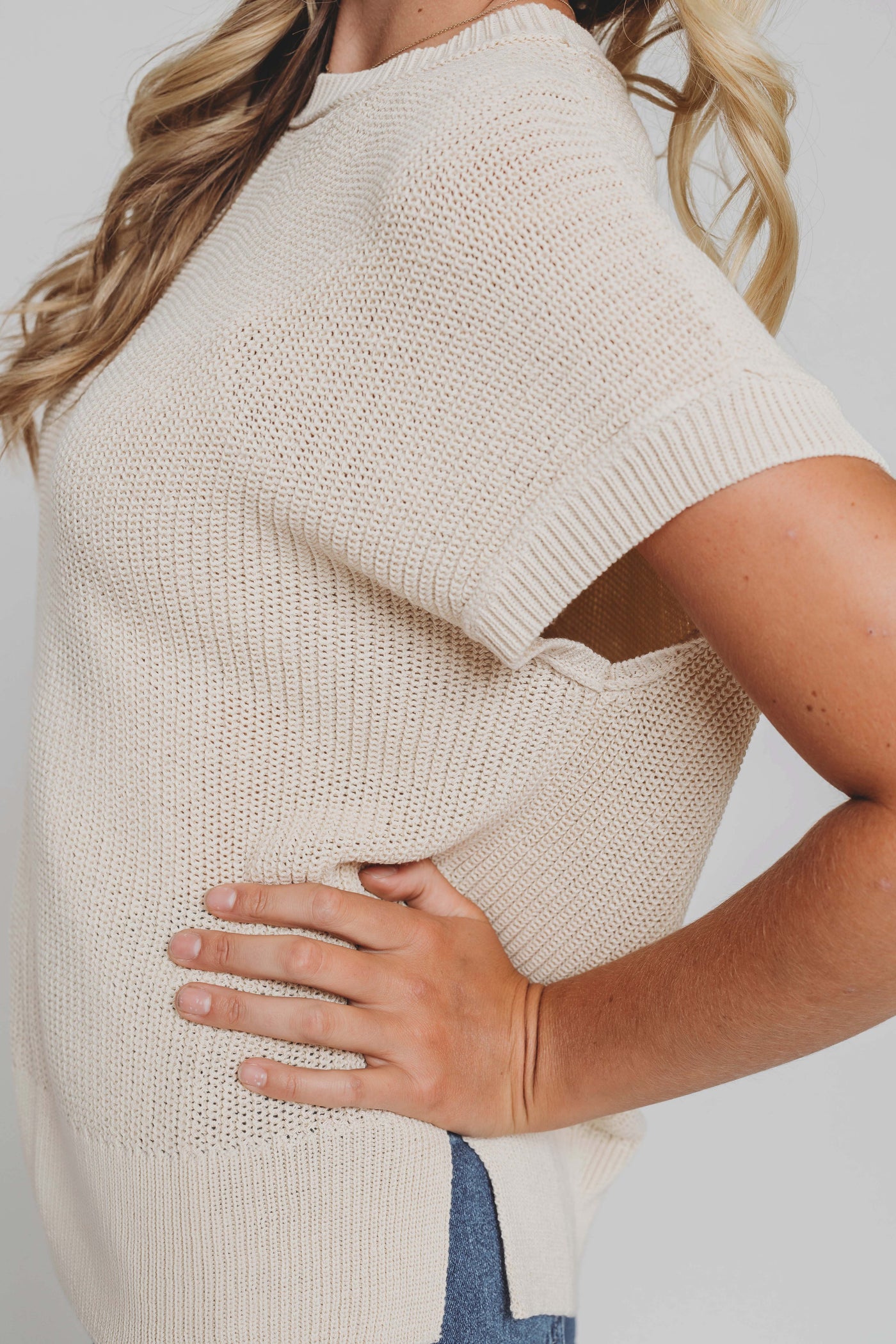 Daily Outing Cream Sweater