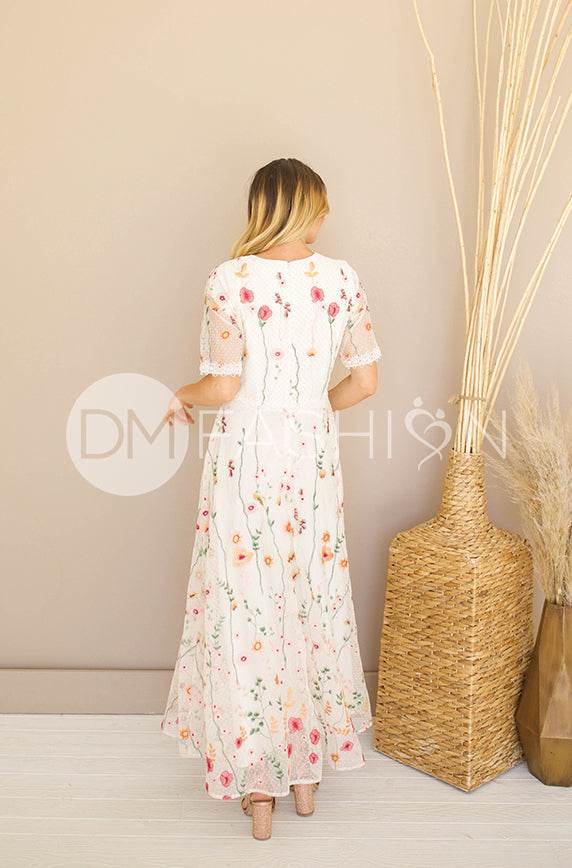Diana Embroidered Ivory Floral Dress - DM Exclusive