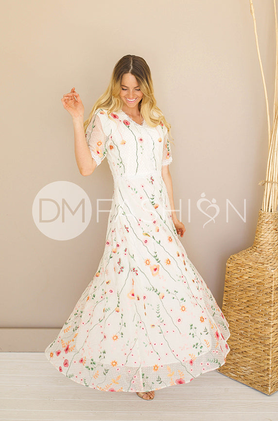 Diana Embroidered Ivory Floral Dress - DM Exclusive – DM Fashion